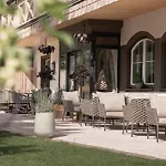 Hotel Arbor & 3*