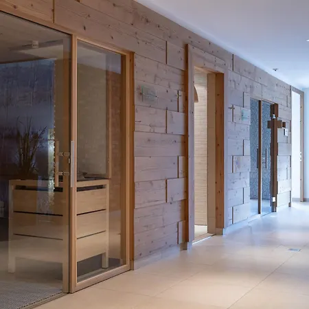 Arbor & מלון זאלבך הינטרגלם