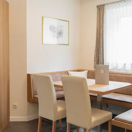 Hotel Arbor & 3*