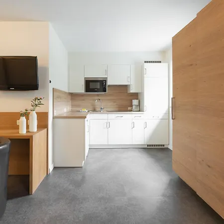 ホテル Arbor & ザールバッハ・ヒンターグレム