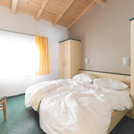 Hotel Arbor & 3*