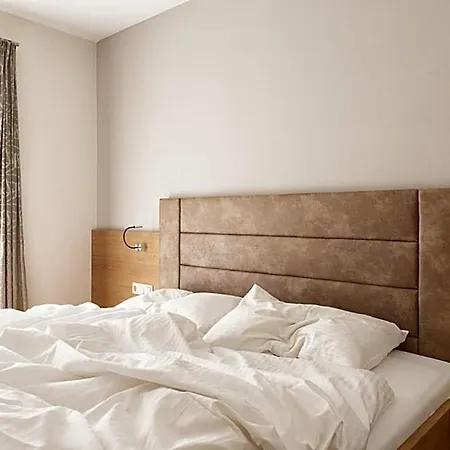 Arbor & Hotel 3*